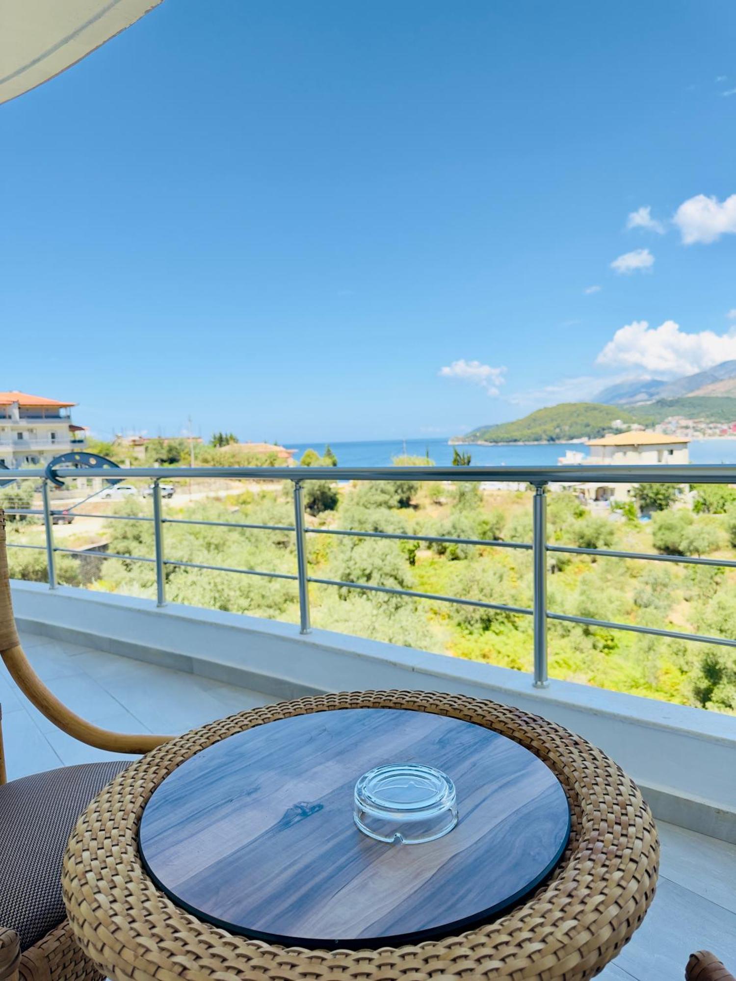 Villa Merkuri Himare Exteriör bild