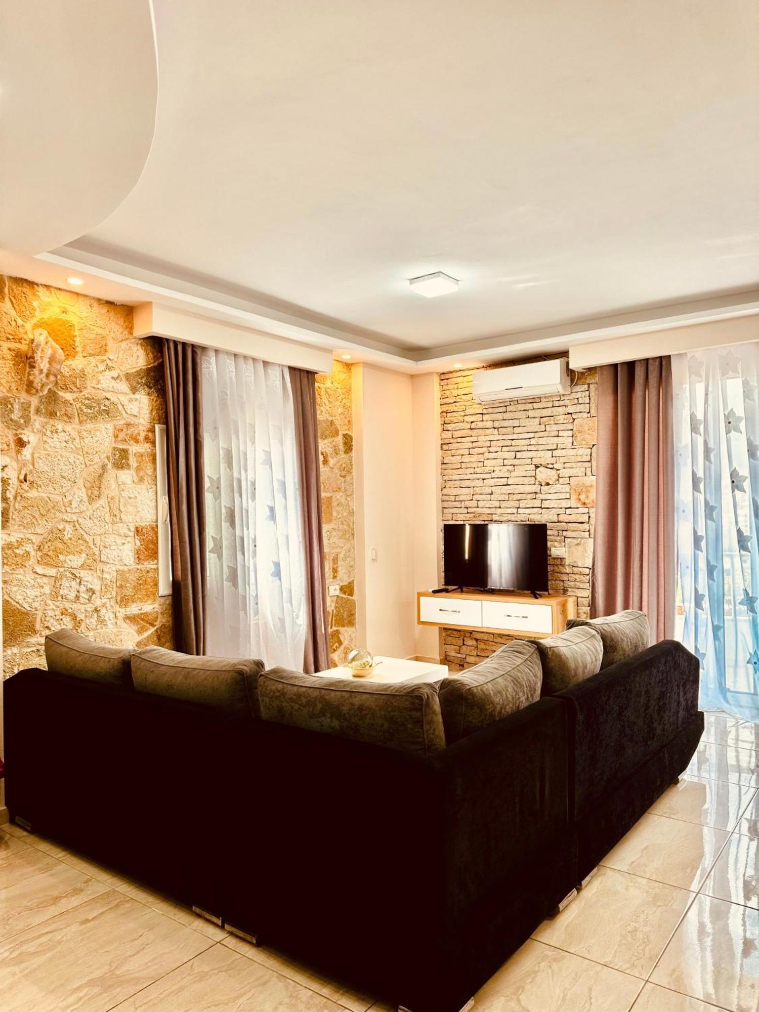 Villa Merkuri Himare Exteriör bild